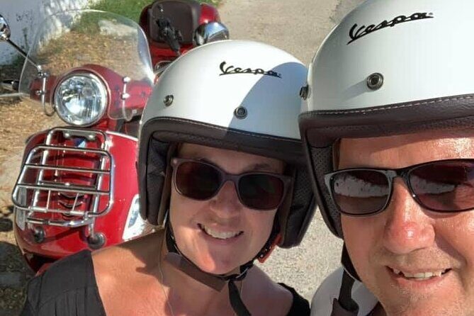 Corfu 300cc Vespa Scooter Rental - Key highlights