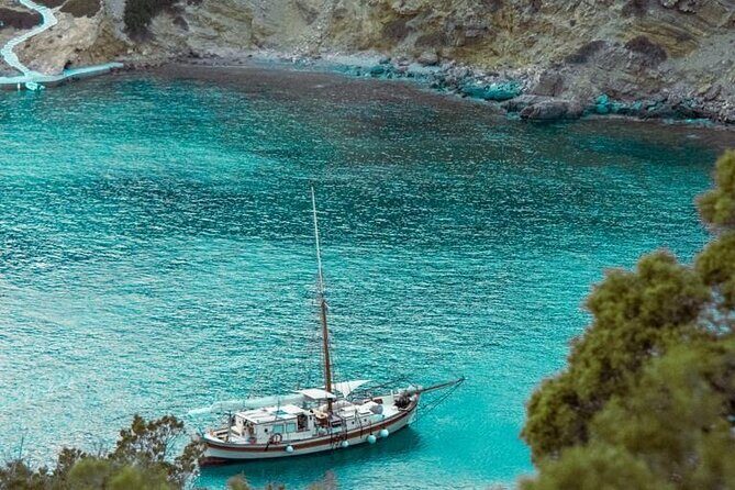 Corfu Benitses Cruise Tour to Blue Lagoon - The boat setup: comfort that makes time pass faster