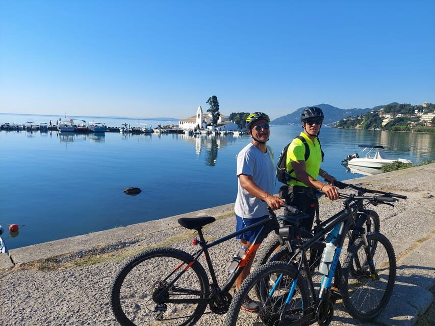 Corfu: Food tour on a bicycle-old town,suburbs & hidden gems - Old Town’s Venetian alley labyrinth: when the city is quiet