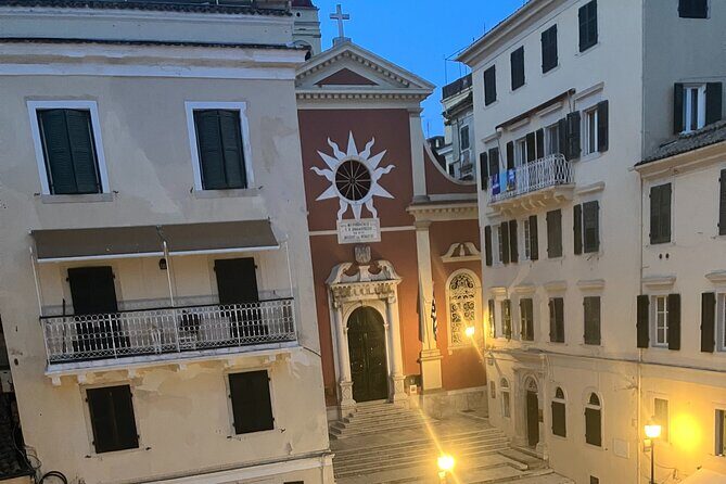 Corfu Old Town Guide Tour with Dog or City with 4 paws - The Famous Arches Photo Spot and Coffee-Place Corner