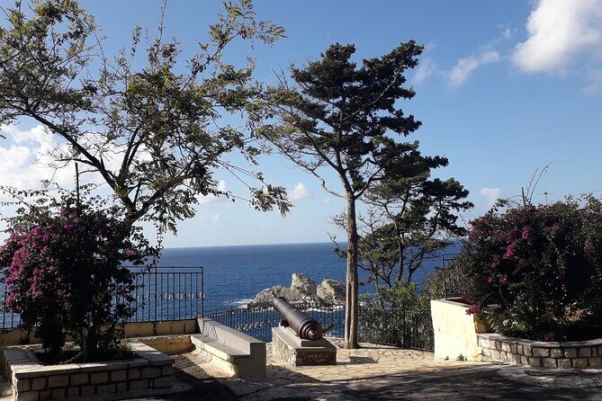 Corfu sightseeing tour, small group tour by minivan - Corfu Town pass-by: getting your bearings fast
