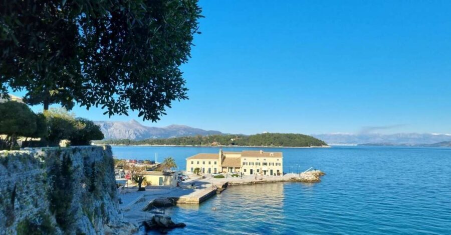 Corfu: Small Group City Walking Tour - Dimarcheion and San Giacomo: seeing the city’s layers