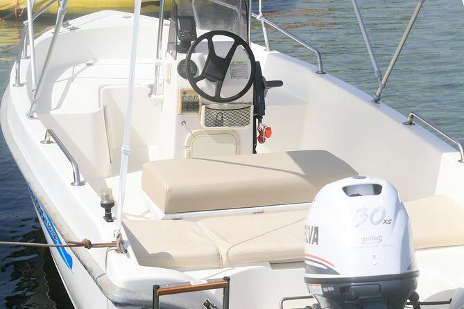 Motor boat hire in corfu Asso 4.85 - First things first: where you meet in Corfu