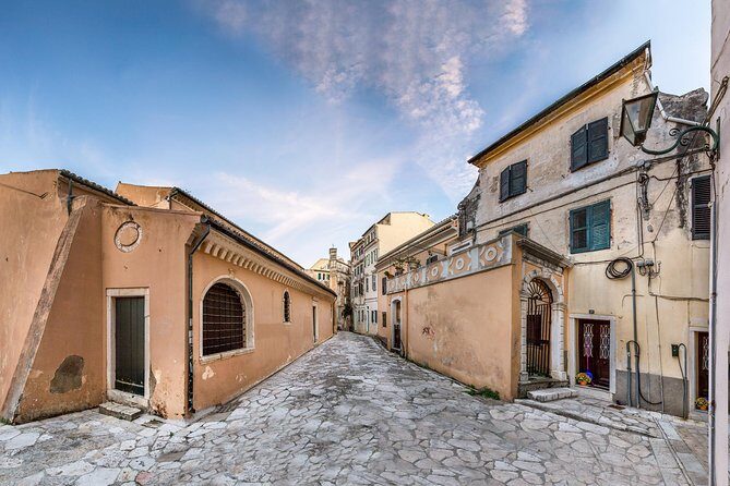 Photography workshop & tour in Corfu Old Town - Where it starts: Spianada Square and the rhythm of Old Town