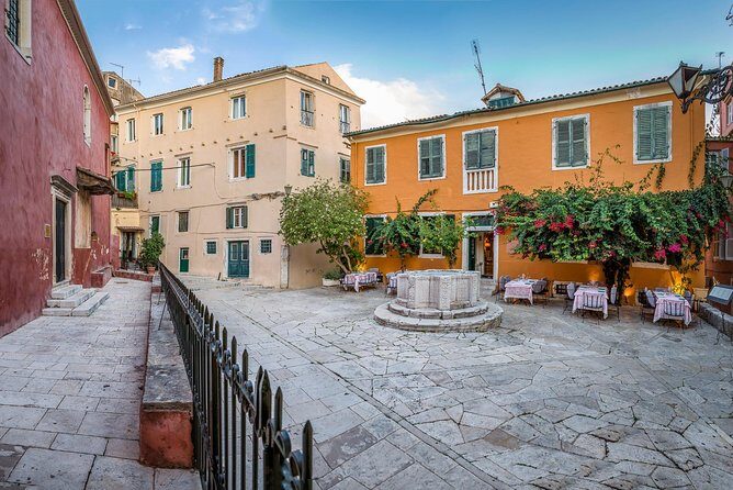 Photography workshop & tour in Corfu Old Town - Portraits in Corfu: you get photos, not just tips