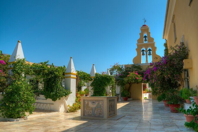Small Group Corfu Town & Island Sightseeing Tour - Corfu Town: a short orientation in the old-city layers